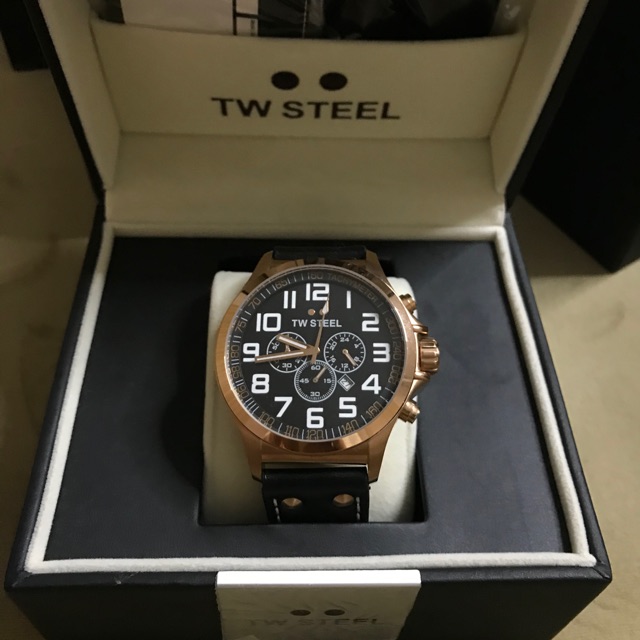 TW Steel Часовник с голям корпус